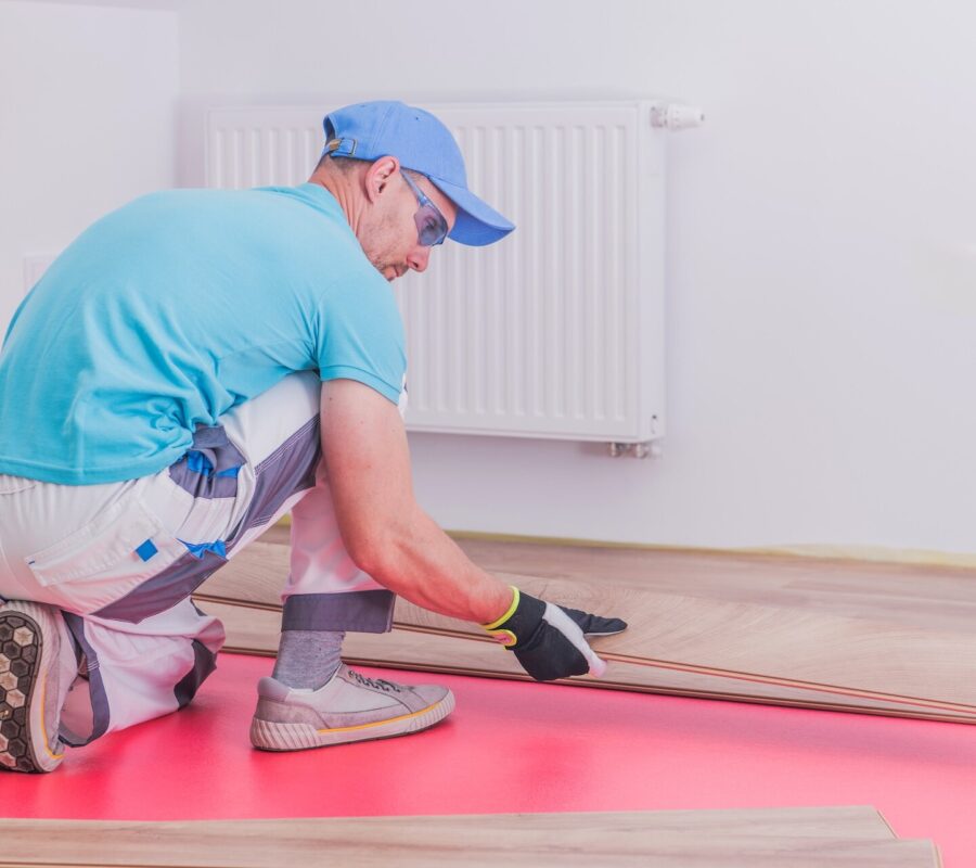 Układanie paneli – cena w 2025 roku. Przegląd