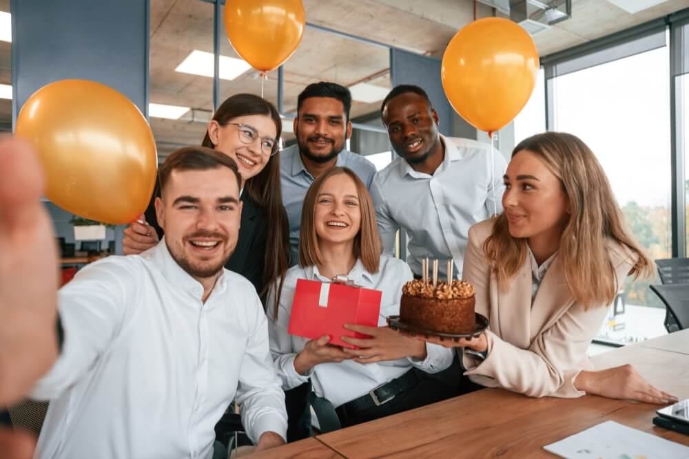 śmieszne życzenia urodzinowe dla pracowników - gotowe gotowe śmieszne życzenia urodzinowe dla pracowników
