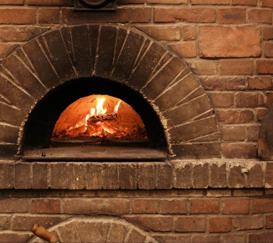 Płyty wermikulitowe w konstrukcji pieca do pizzy – przewodnik dla majsterkowiczów